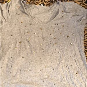 ROCK & REPUBLIC gray distressed studded scoop-neck tee EUC